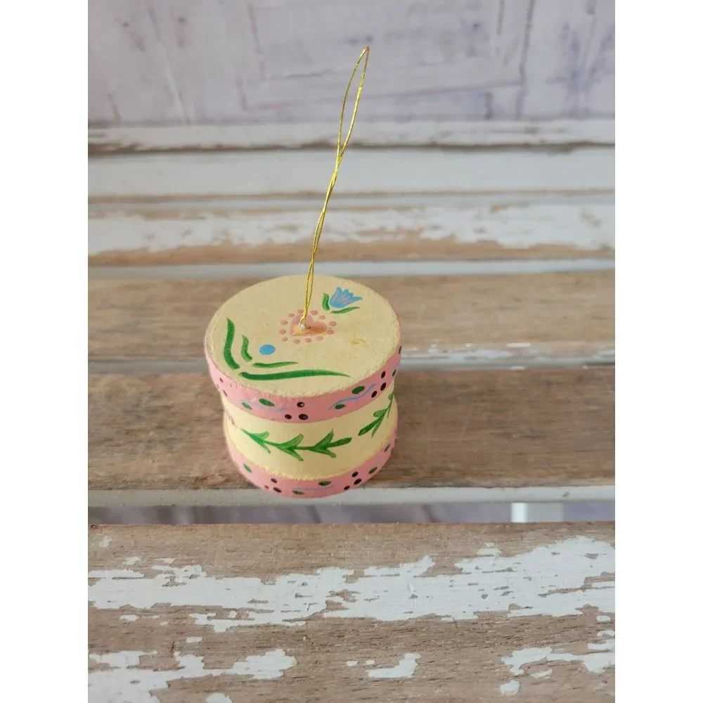 Wooden pink drum hat box present‎ ornament vintage Xmas holiday tree